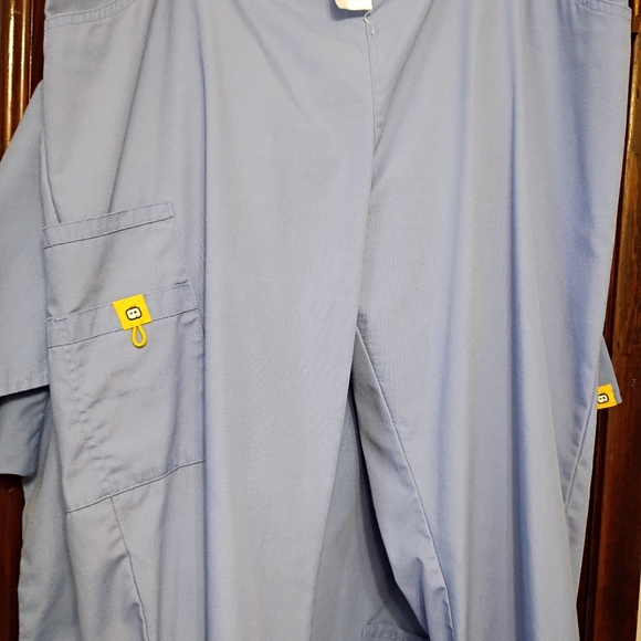 WonderWink Light Blue Women's Scrub Top And Bottom - Picture 5 of 6
